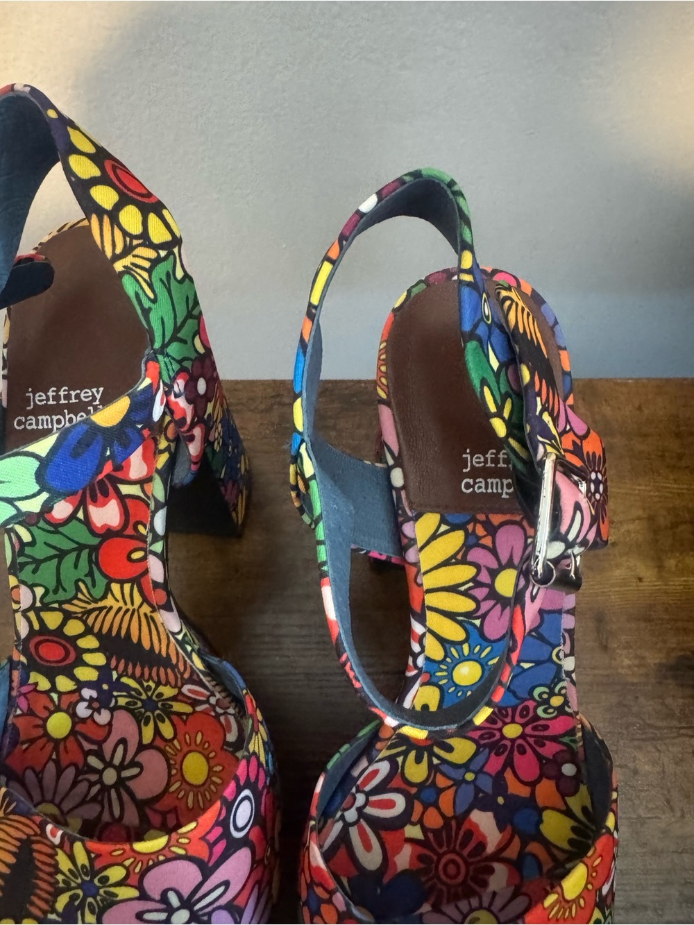 Jeffrey Campbell Floral Platform Block Heel Sandals Multicolor Size 8.5 - Picture 3 of 7